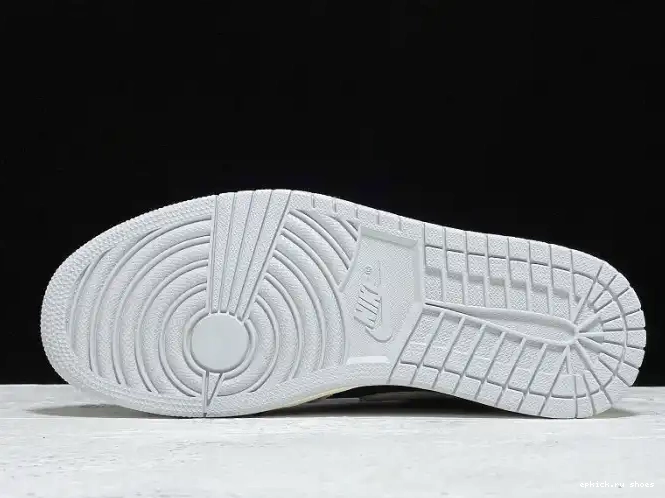 Cheap Grey OG Jordan Air 555088-018 1 Retro High Neutral 0610